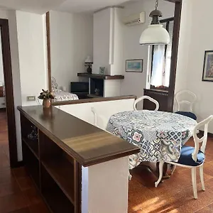  Appartamento Accogliente A 25 Minuti Da Milano Italia